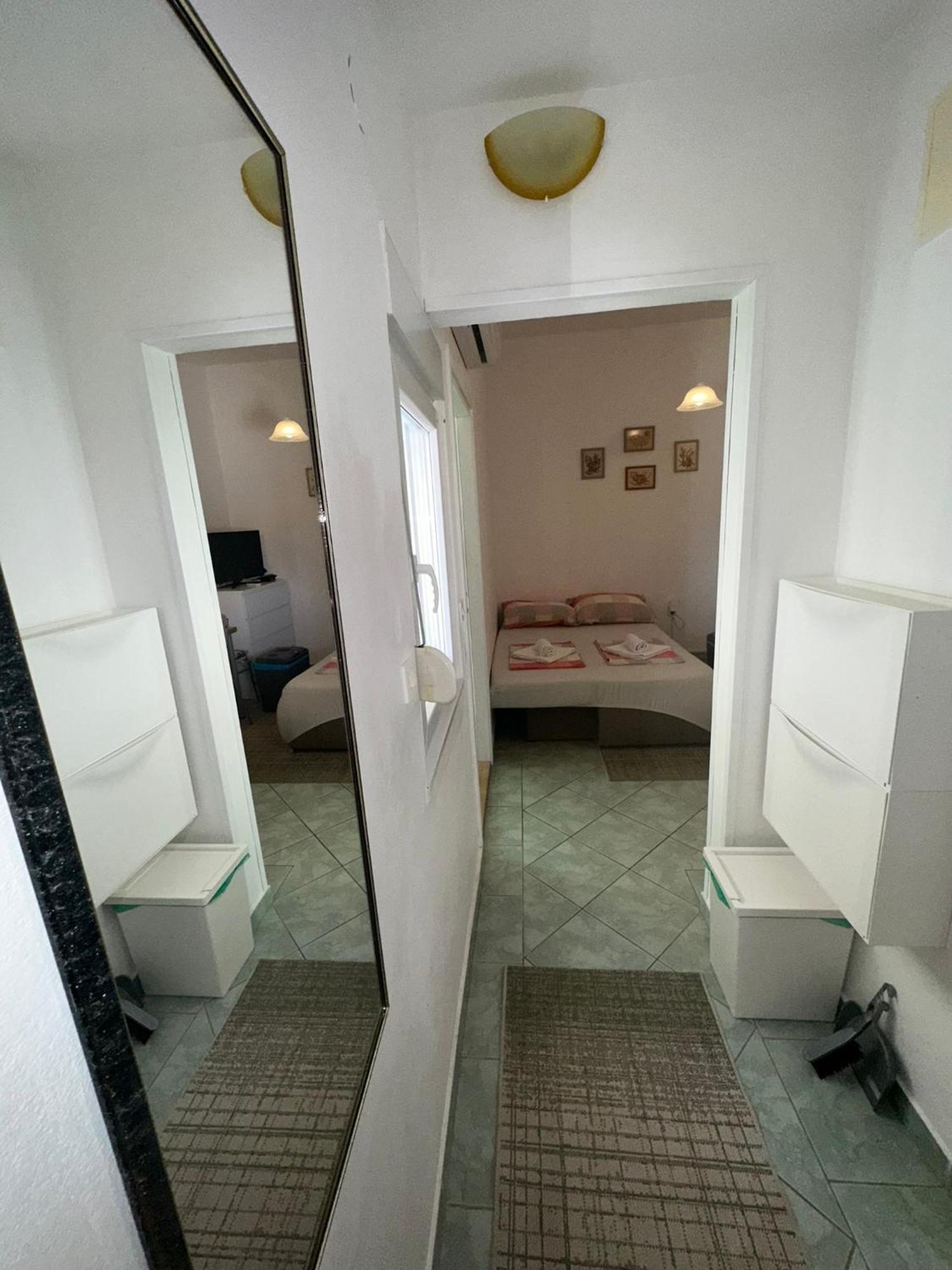 Apartmani Matovina Vir Exterior photo